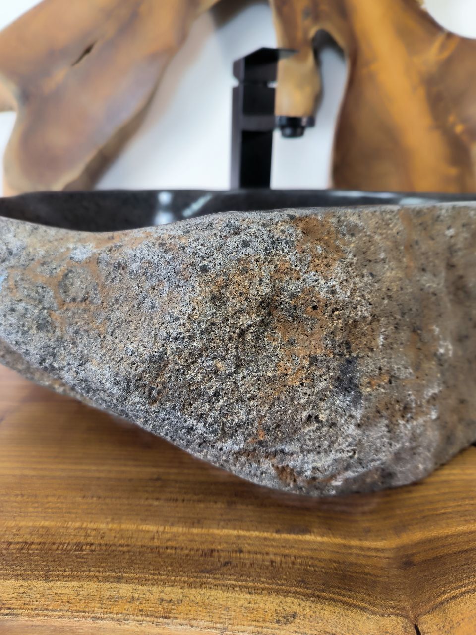 Раковина из речного камня RS-66656 56х40х15 из натурального камня