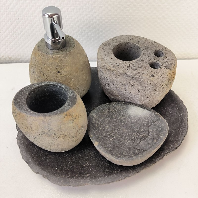 4kqqrj2bz3enuwxqrla76awwzy7py5kg