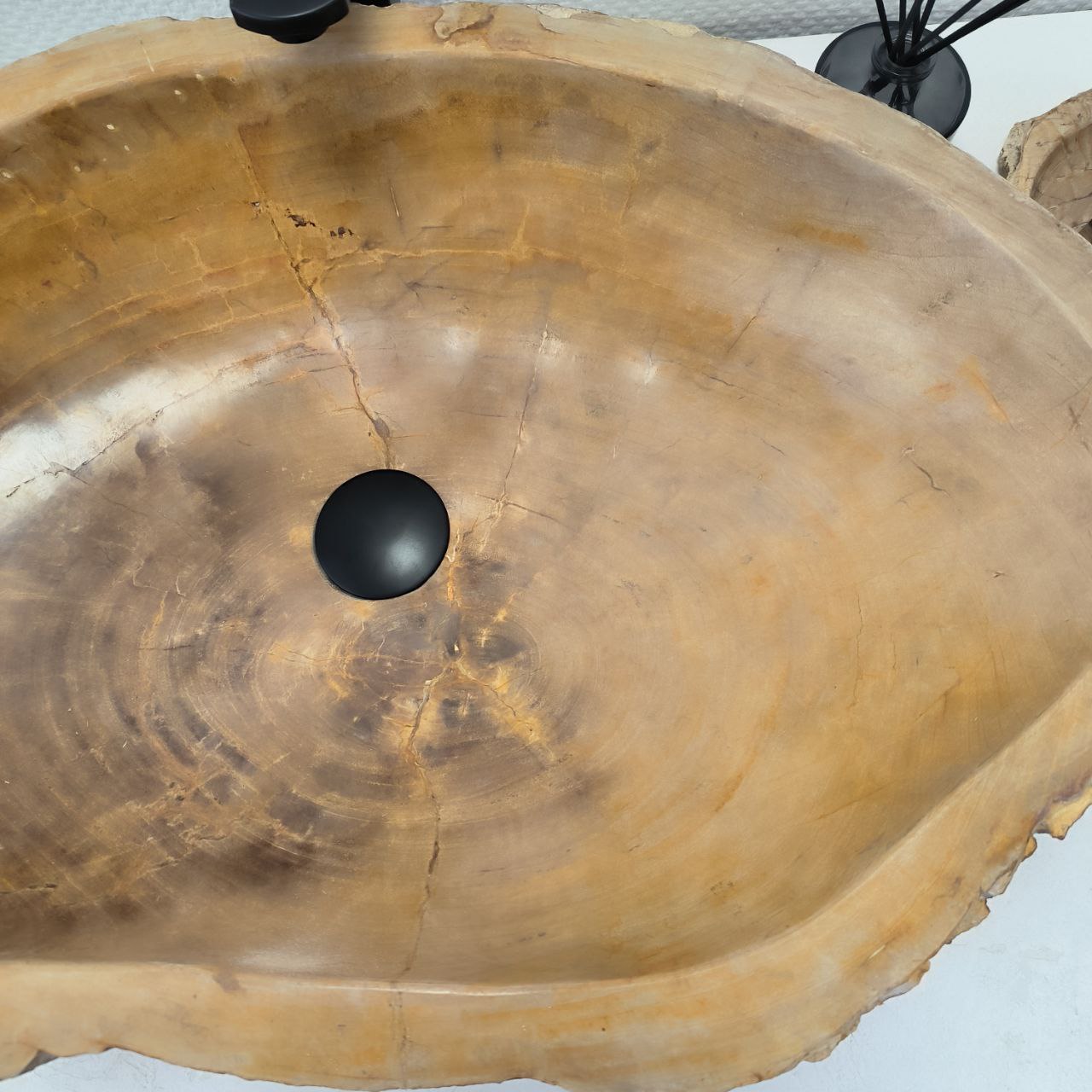 hkfx8j417zxtuew1lgbizodn02jd7gd1