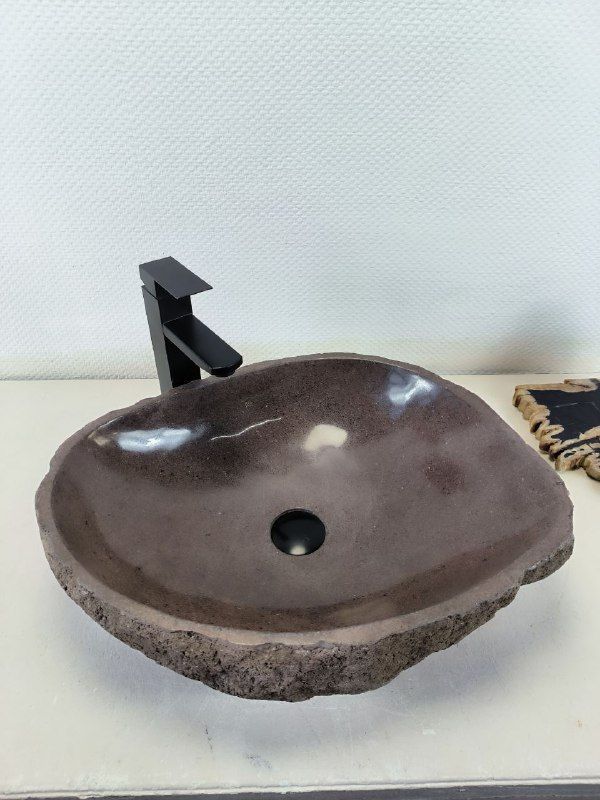 Раковина из речного камня RS-66232 54х42х15 из натурального камня