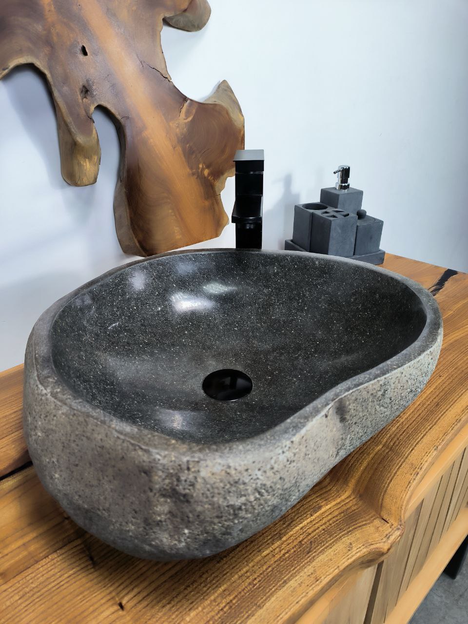 6e8ac975-1991-47d9-8f6e-96b602670d4f