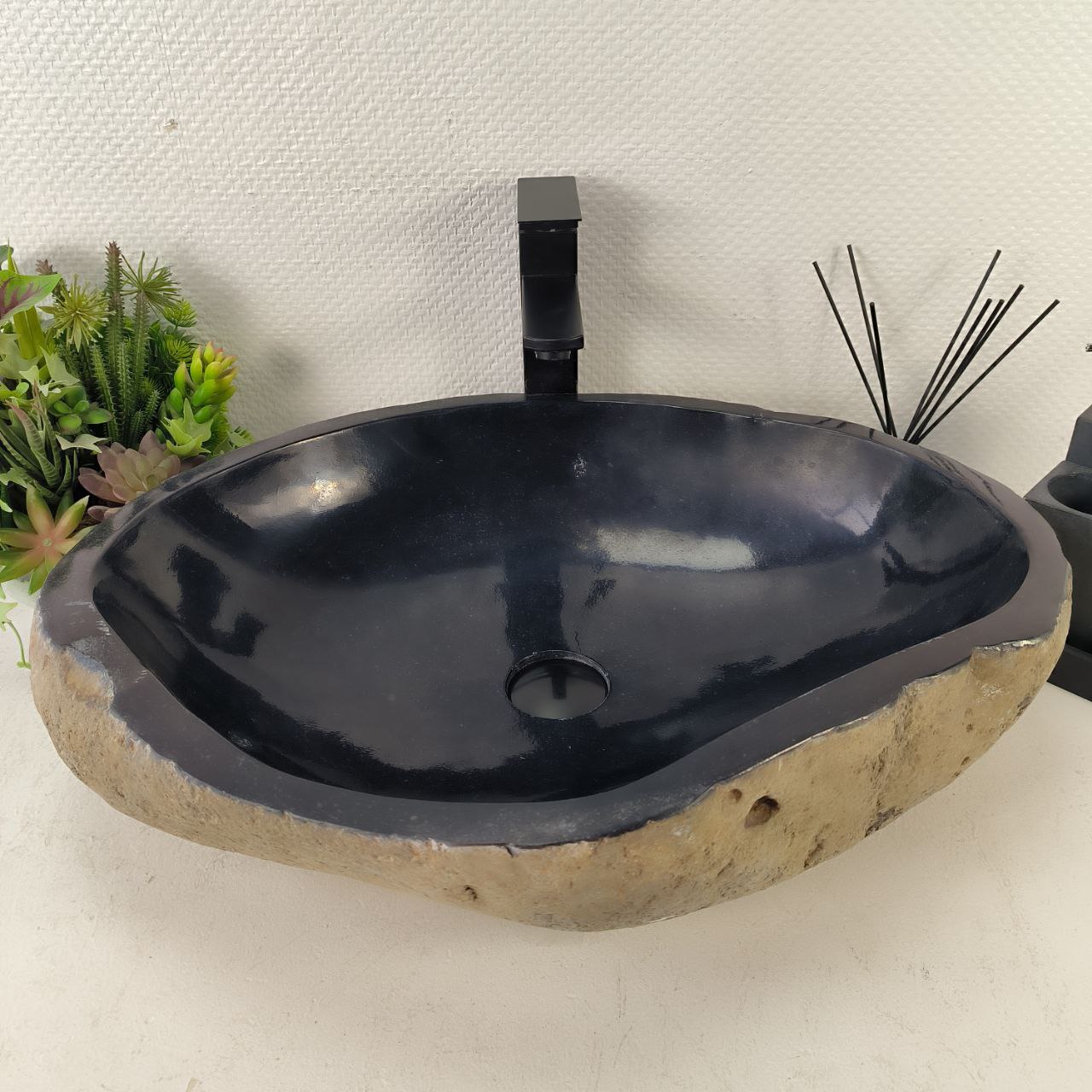 s7vqjphbilm81w33ygnm4olndmcvbu2p