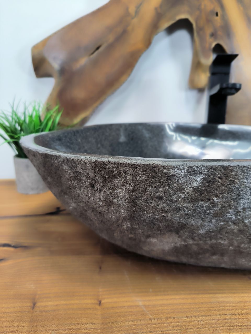 Раковина из речного камня RS-66345 62х40х15 из натурального камня