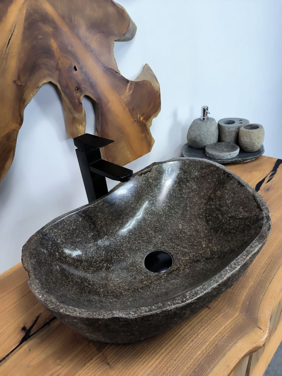 Раковина из речного камня RS-66389 56х38х15 из натурального камня