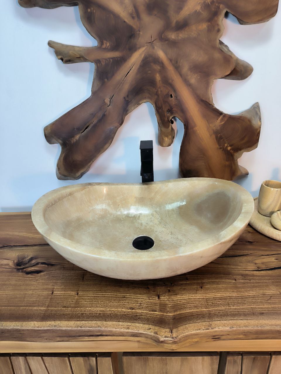 08b544cb-6b09-4a48-abbe-a3c3b1c6b9a0