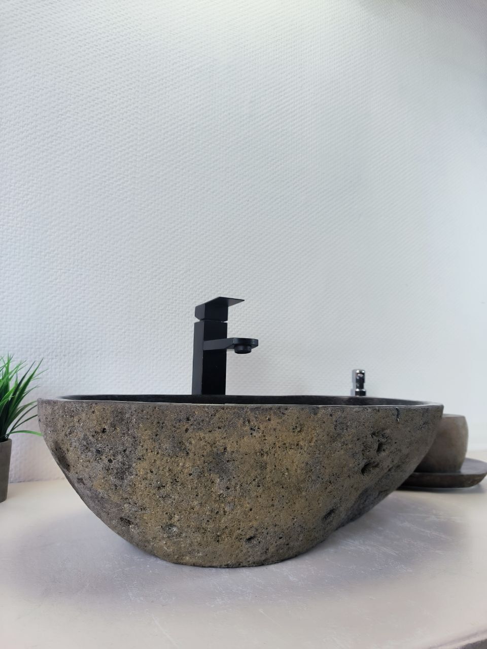 Раковина из речного камня RS-66201 51х33х15 из натурального камня