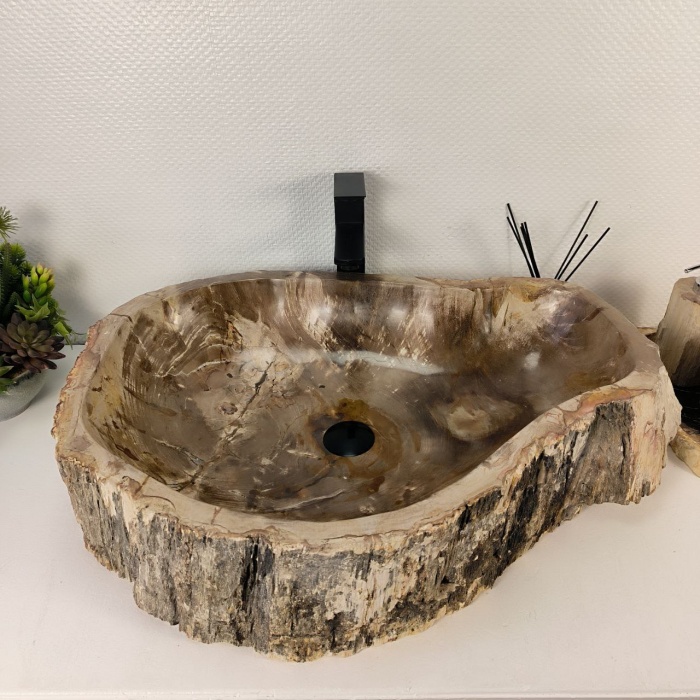 4voyfjeue4wy96vrg6239kugl99m1evh