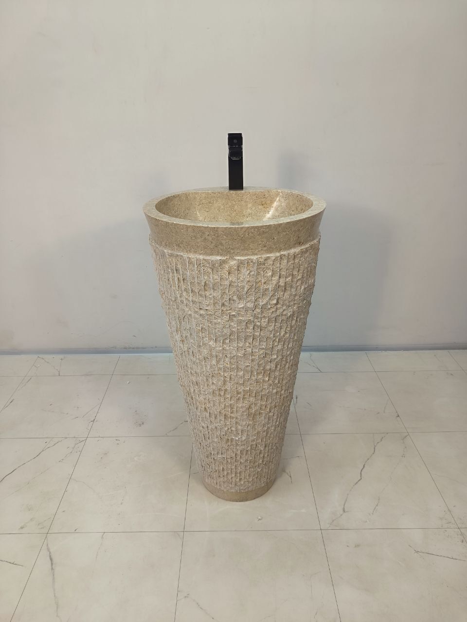Раковина напольная из мрамора Pedestal Cream Marmo MN-65935 45х45х90 из натурального камня