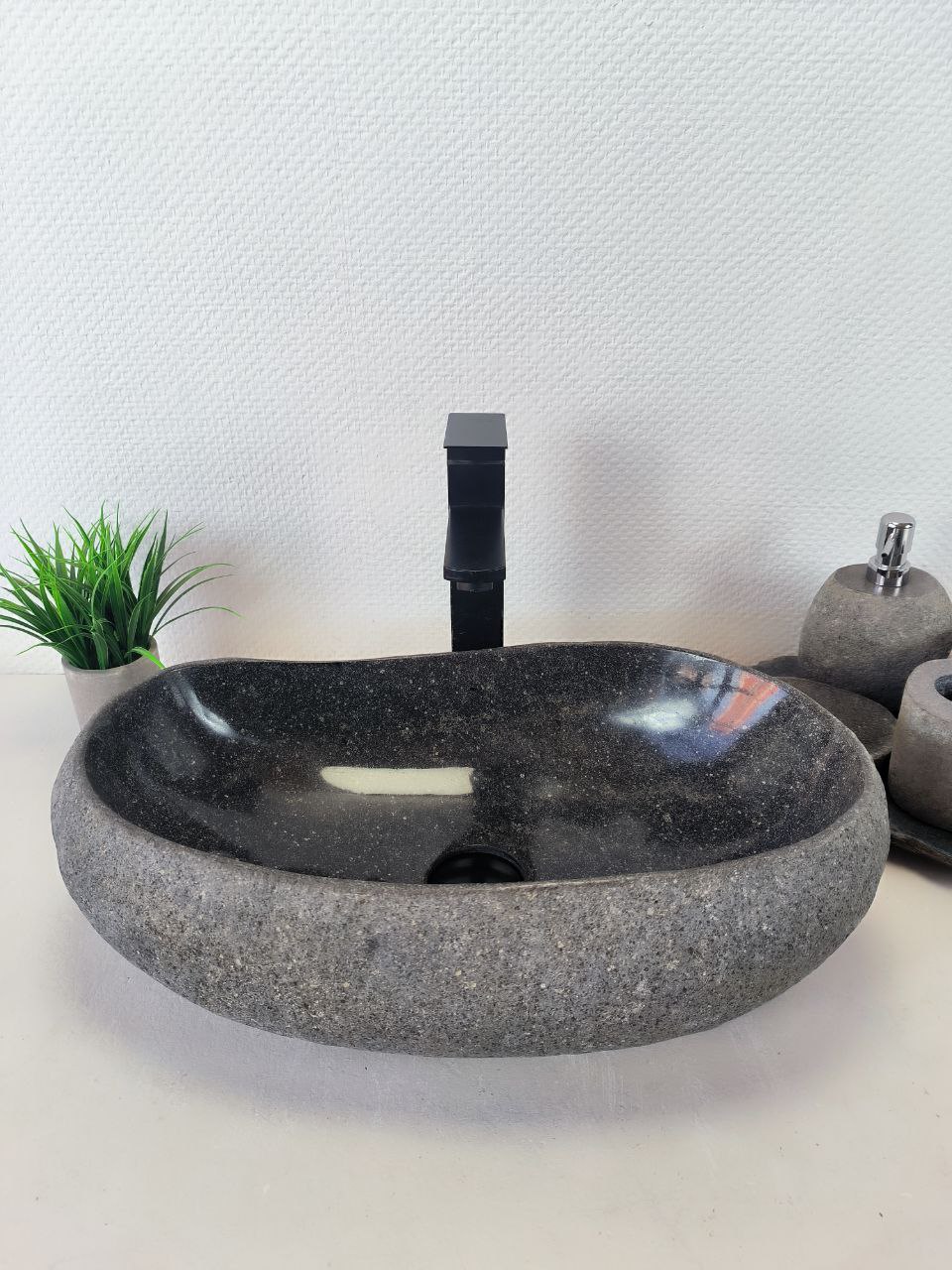 5cfb47d7-56f1-4151-ae8f-22a08b67f4ab