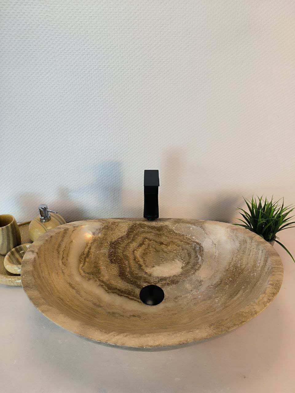 b7e8174b-c51b-4d88-9be4-fa9bbf702bc7