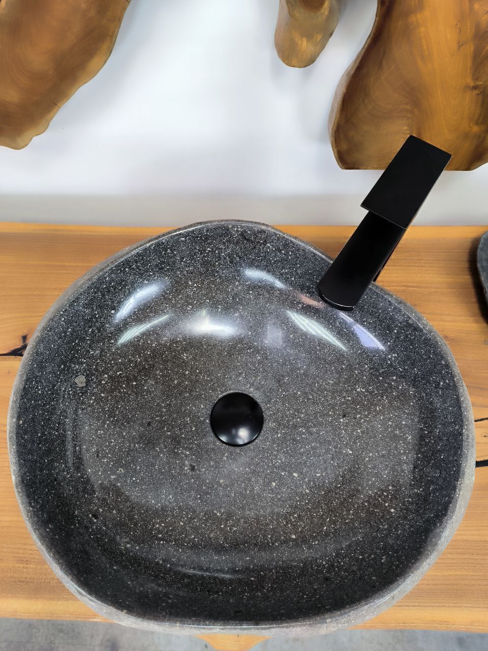 Раковина из речного камня RS-66291 50х43х15 из натурального камня