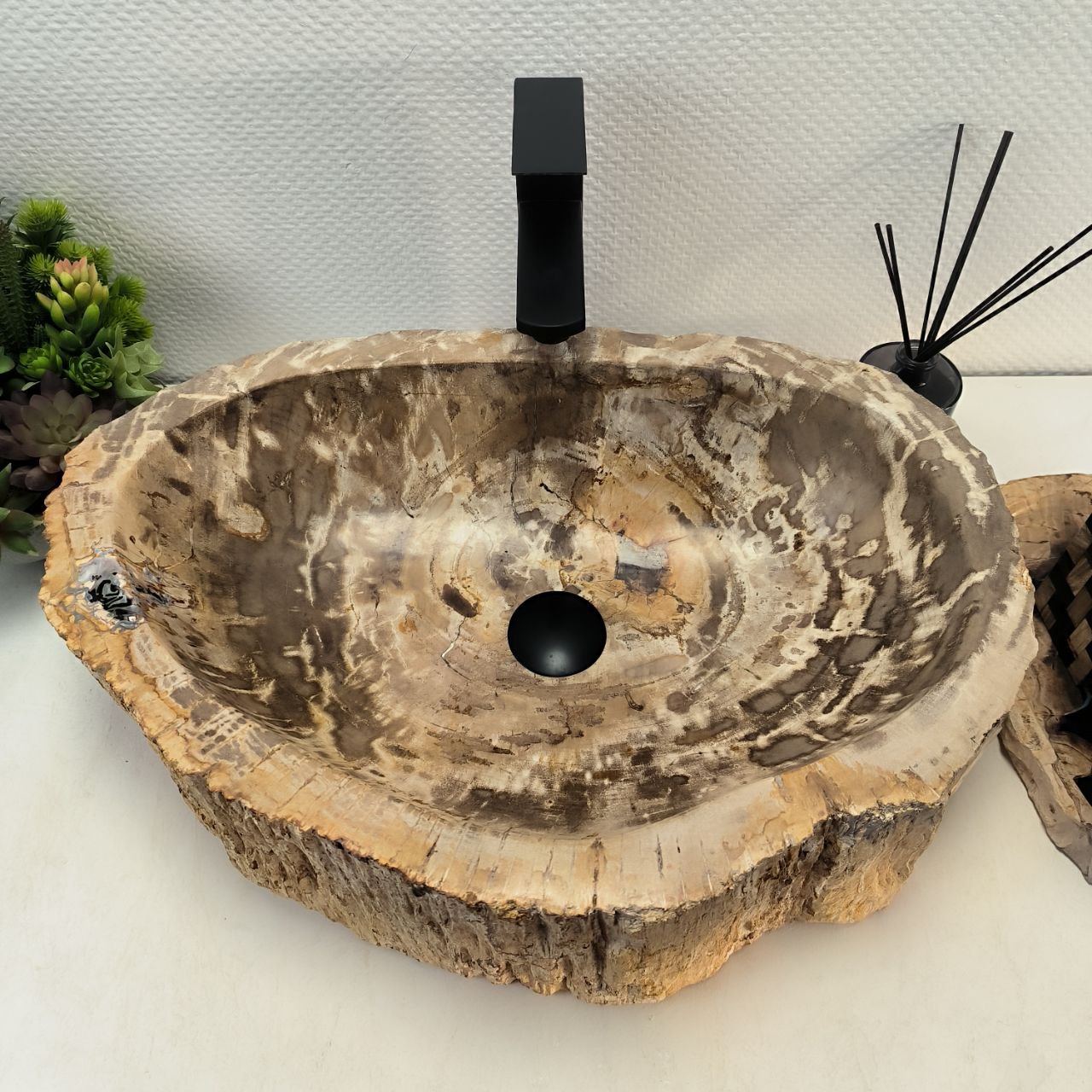 b1euz6l85u5kfdgp4pvw8yvdvhbey2nz