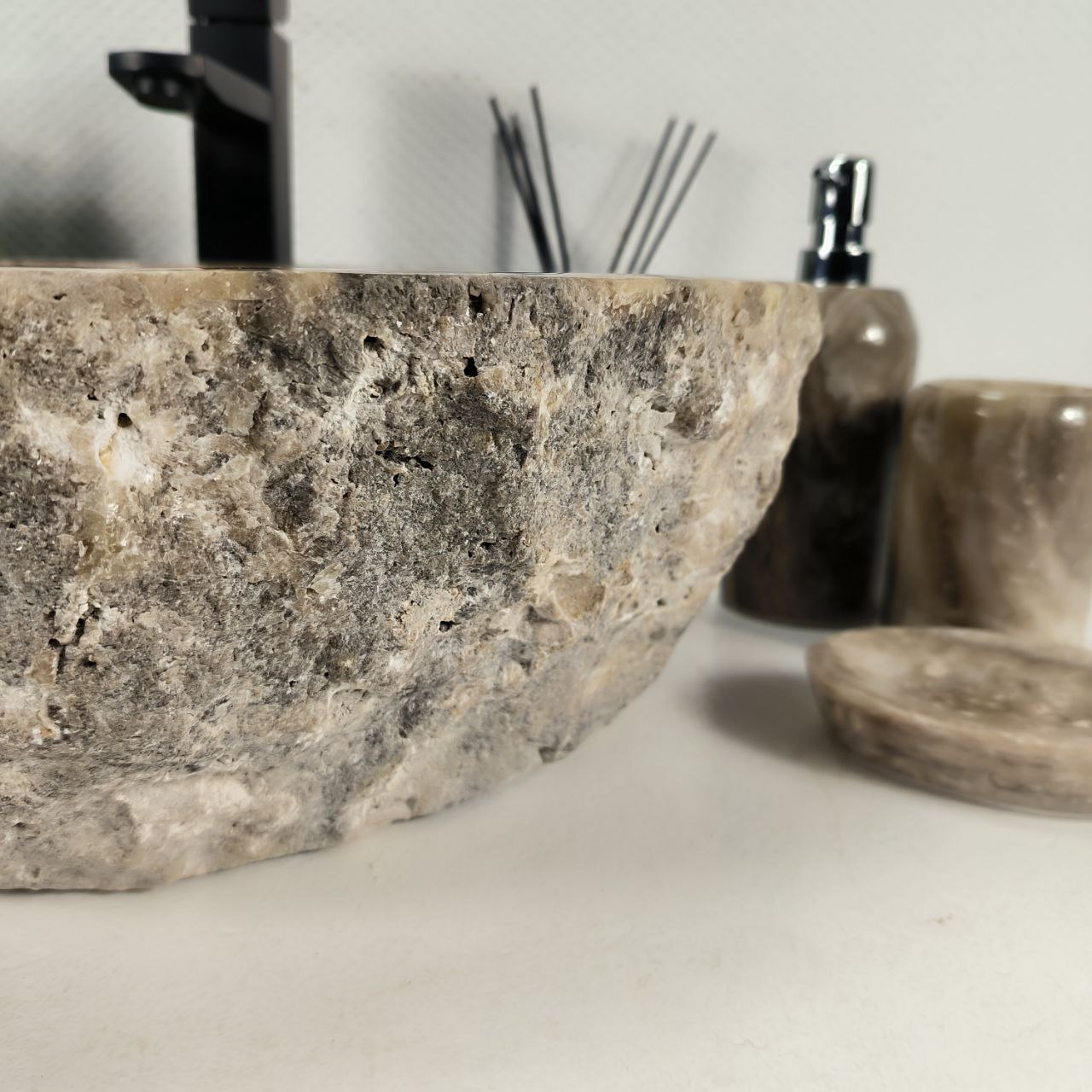 wdr0uo9fitaox3d8y4adyn1pzss7gpwf