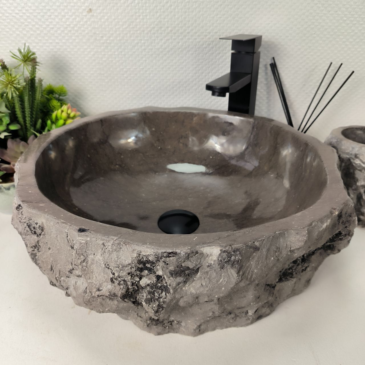 Раковина из мрамора Erozy Grey EM-64973 45*44*16 из натурального камня