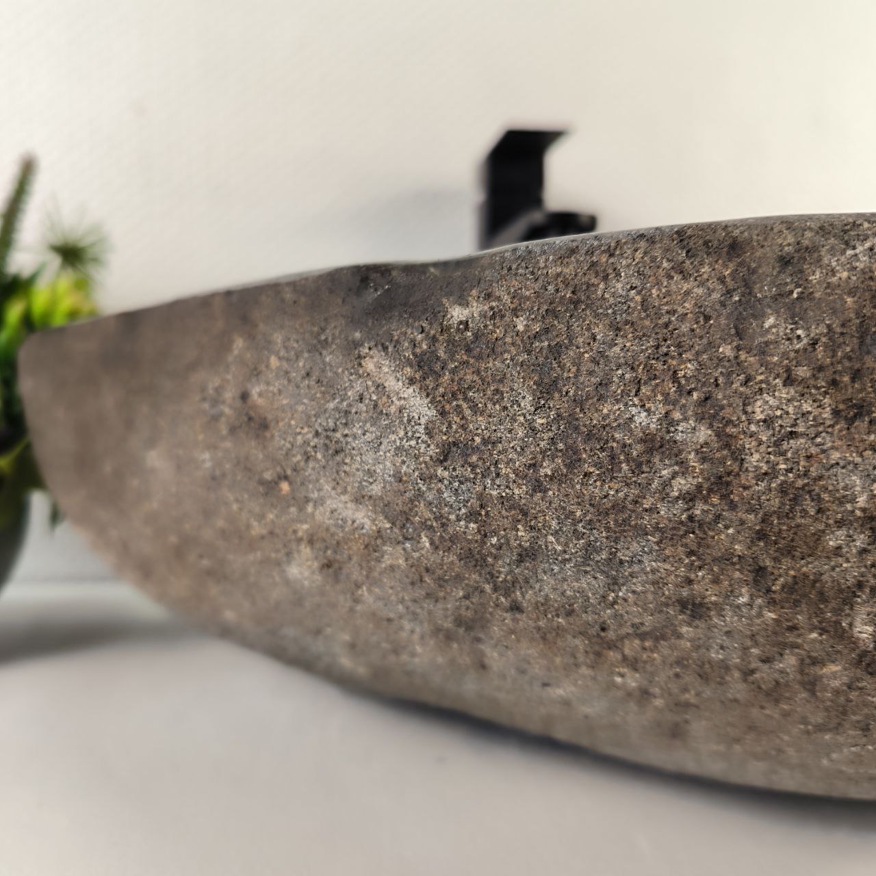 f2mtcsjn8q4zuepc7qlrczsqo056eb0z