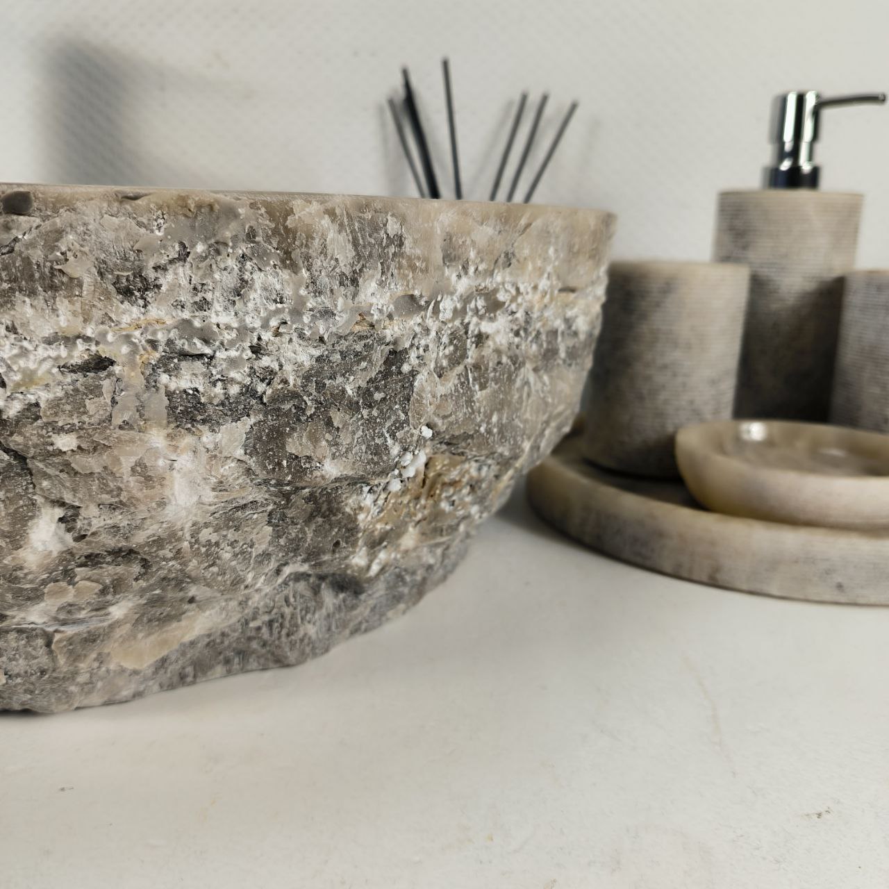 27ymn8rhw7pbszkgzjdw2ppq2ice5mie