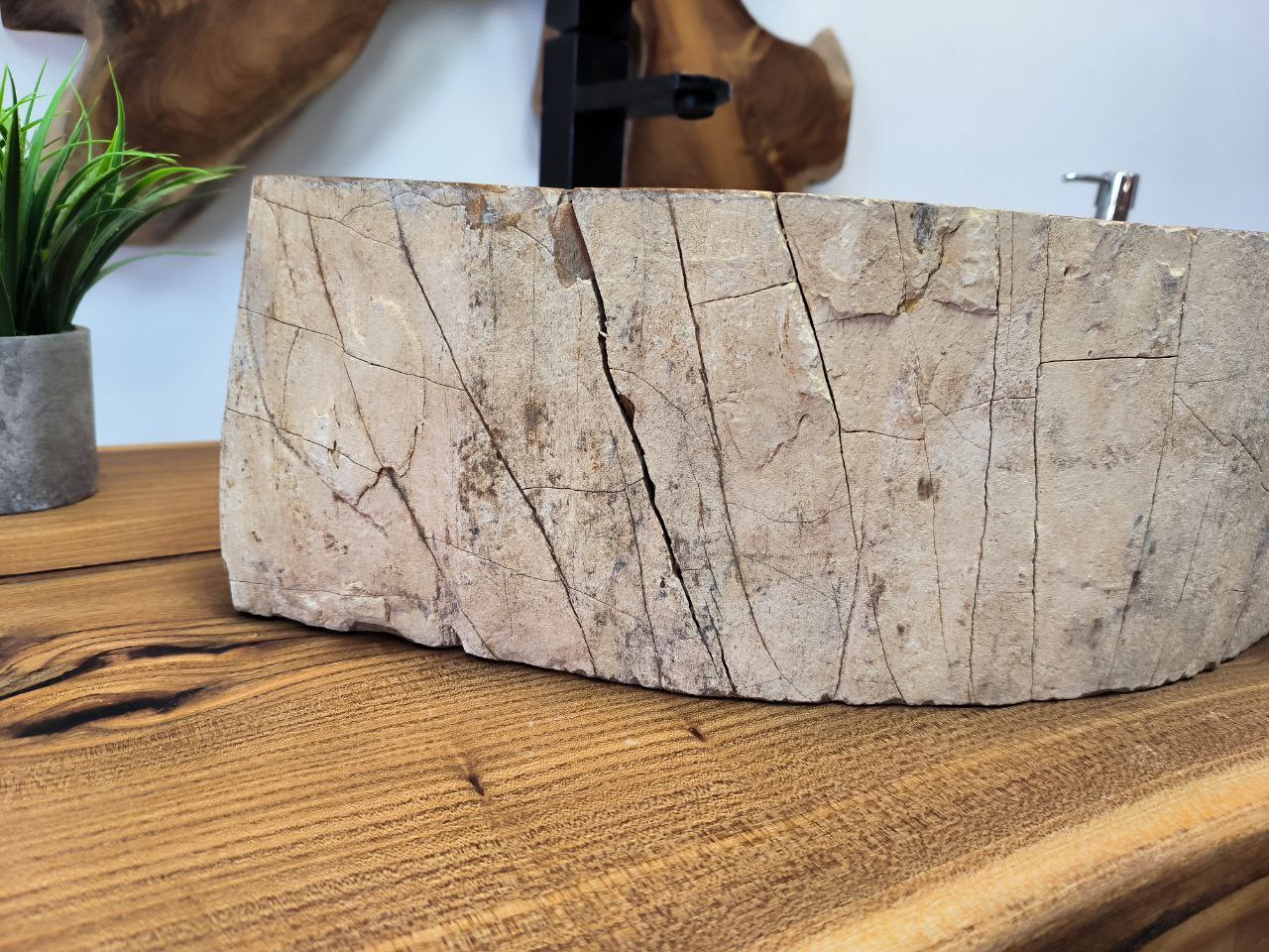 photo_2025-05-14_16-21-47