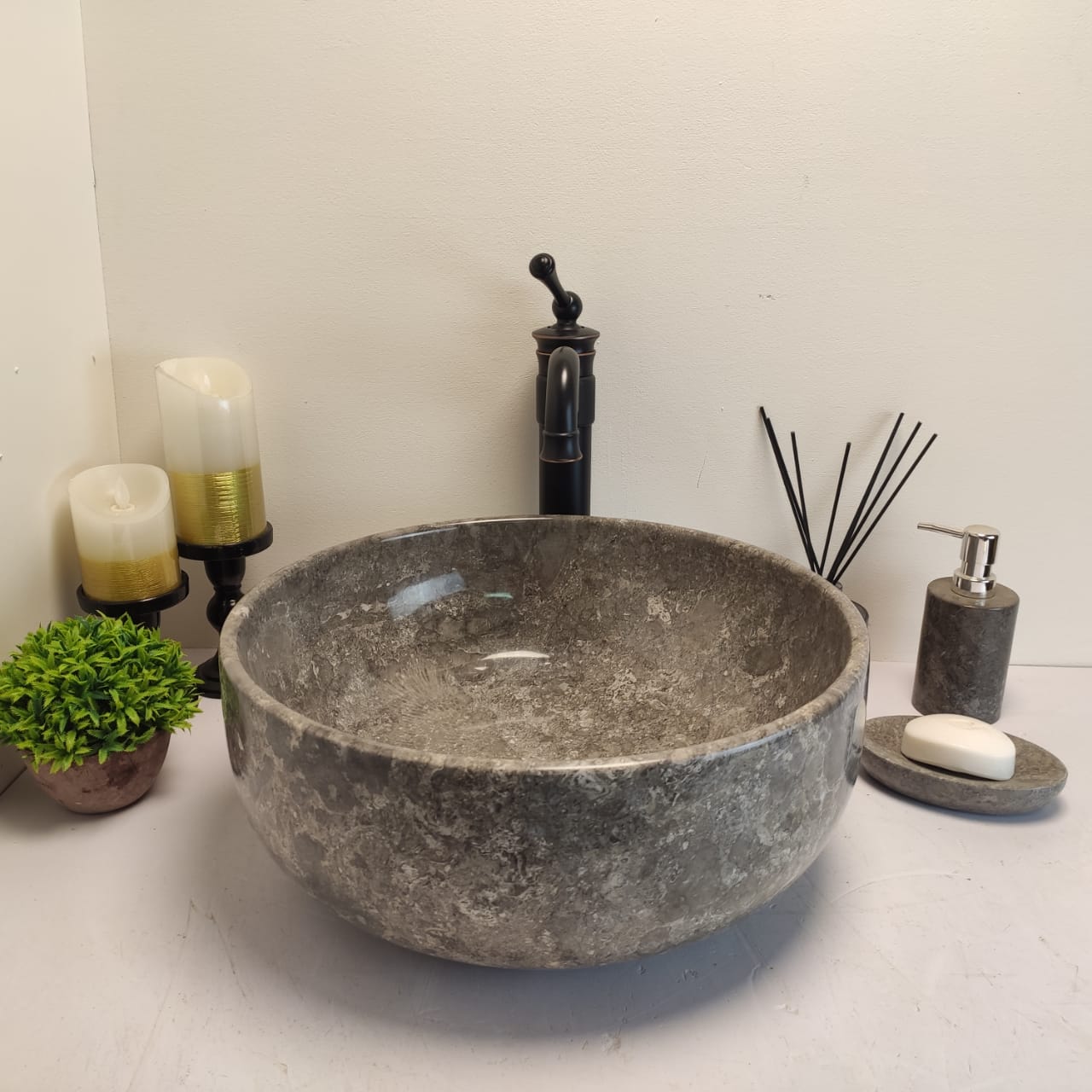 6pu3uabksbpztvgic6yy7zusfi7s40za