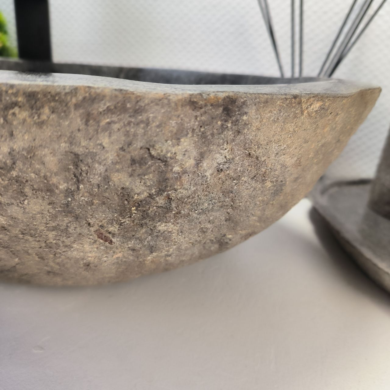 Раковина из речного камня RS-64142 (50*42*15) из натурального камня