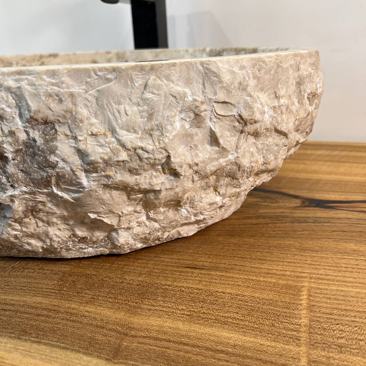 Раковина из мрамора Erozy Cream EM-66979 51*40*15 из натурального камня