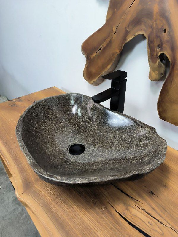 Раковина из речного камня RS-66389 56х38х15 из натурального камня