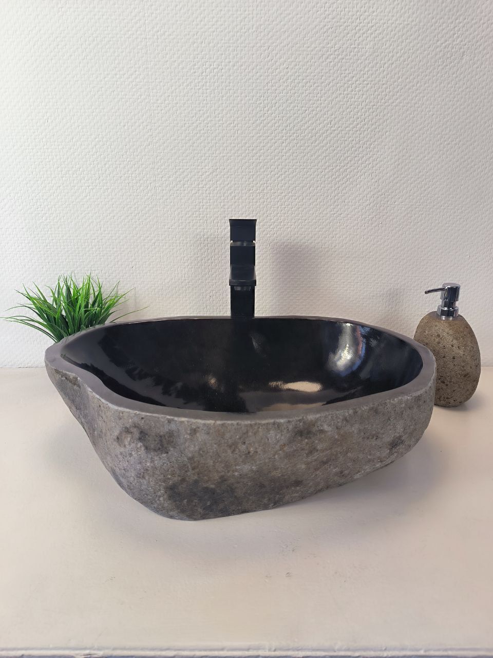 Раковина из речного камня RS-65606 54*38*15 из натурального камня