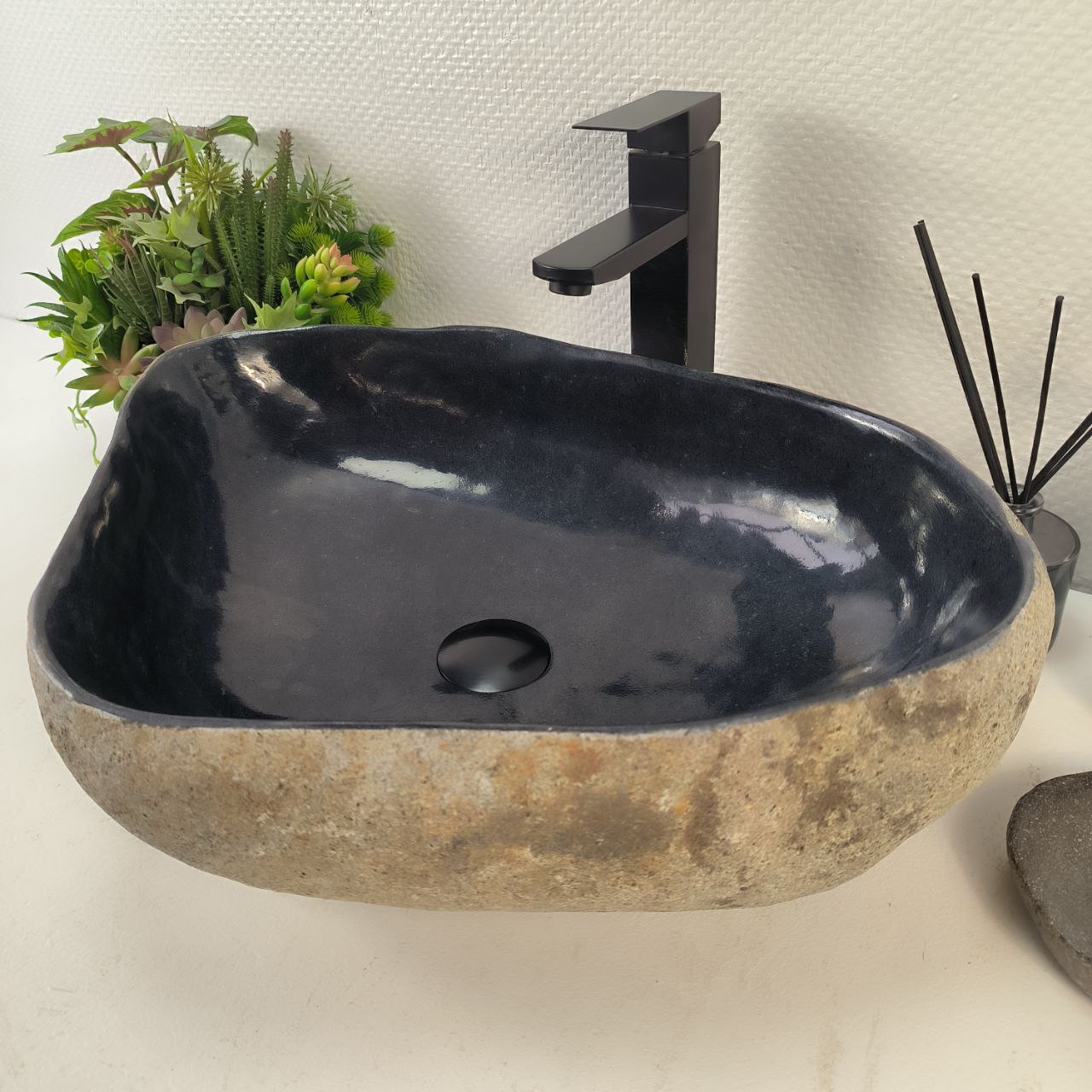 44ry8113clzhxyk07vceqrkvy9ro13vq