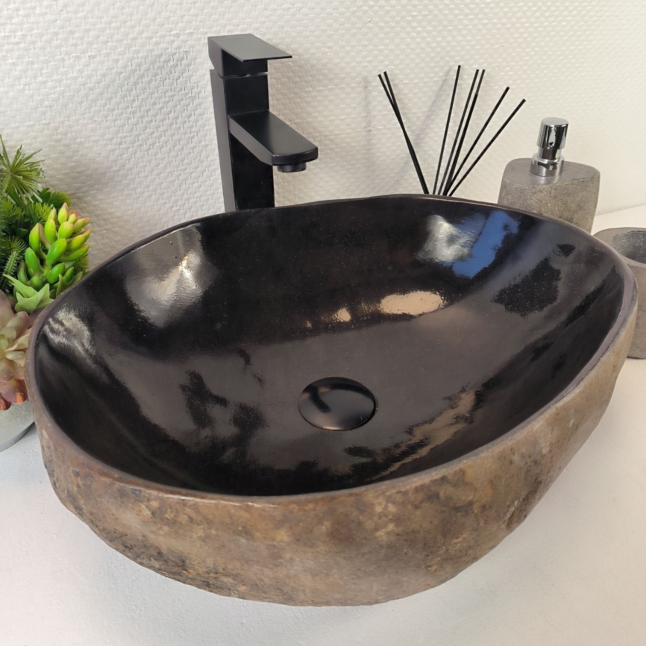 Раковина из речного камня RS-65368 47*38*15 из натурального камня
