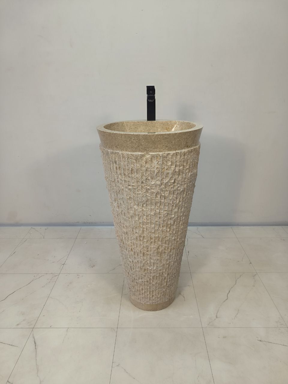 Раковина напольная из мрамора Pedestal Cream Marmo MN-65935 45х45х90 из натурального камня