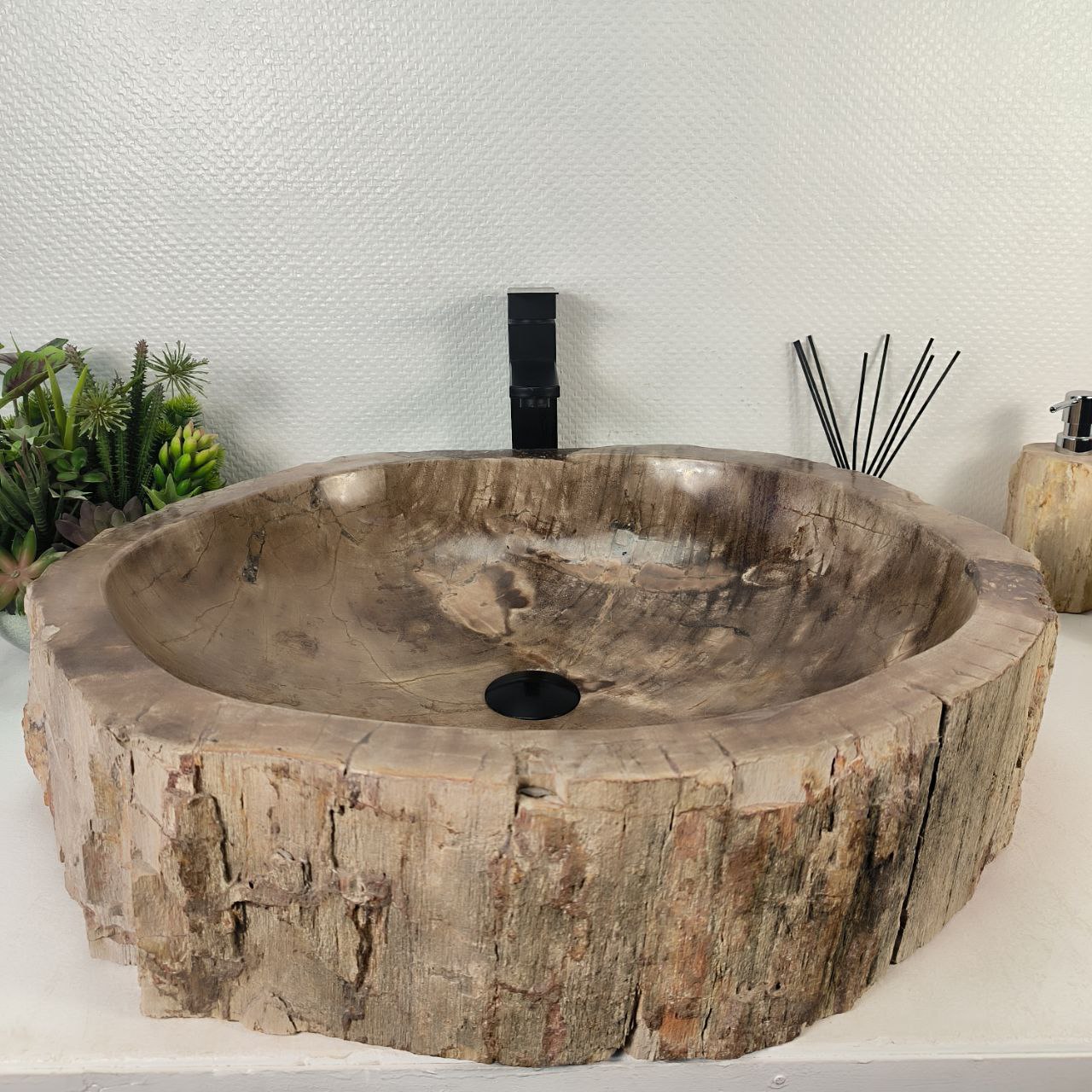 0j6s2acnedqldg9hb1ug946is9cnawnx