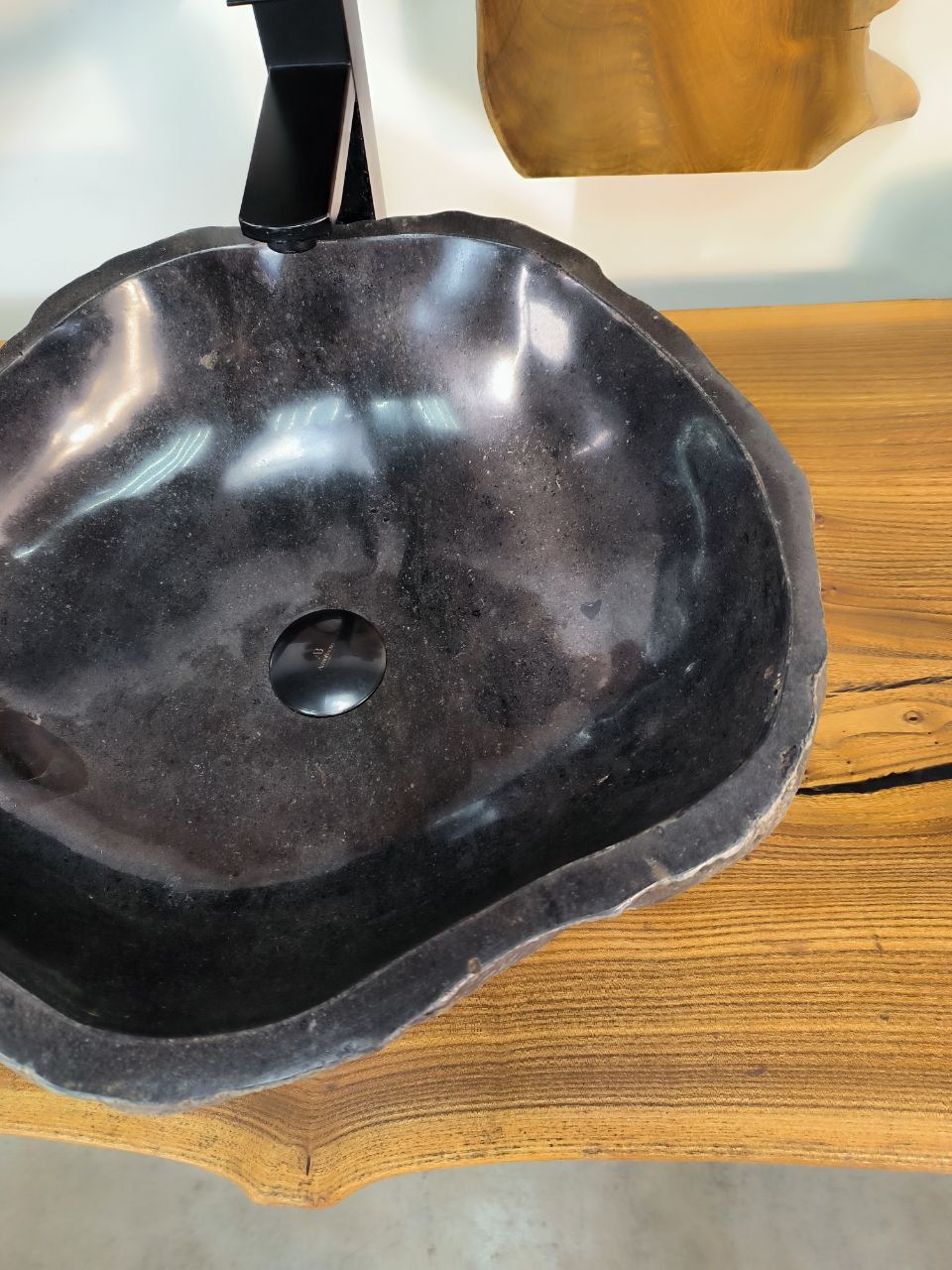 Раковина из речного камня RS-66666 51х44х15 из натурального камня