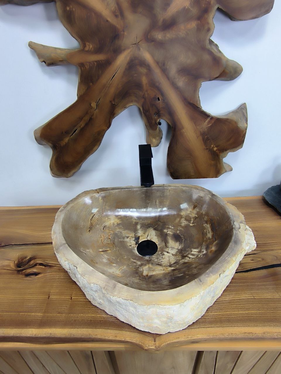 5eeb3bfa-6a1a-4dbf-8234-20d0f28b5341