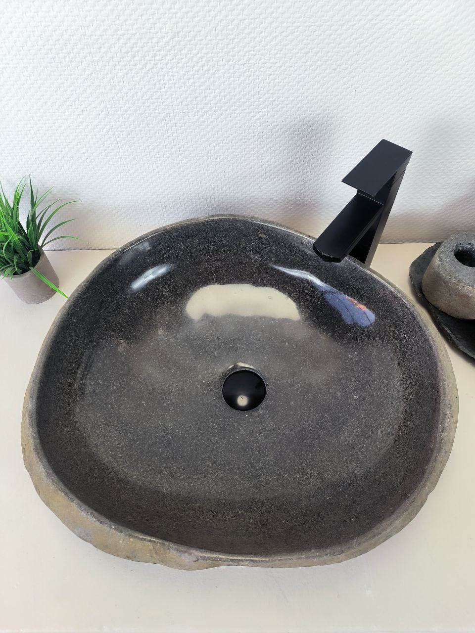 Раковина из речного камня RS-66190 59х52х15 из натурального камня