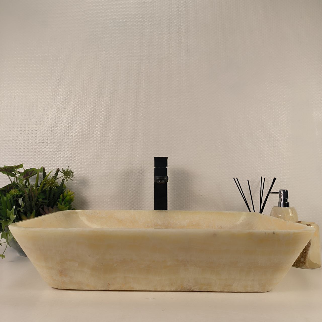 lrcwm26gb1kpowemuroo5qlug3urv6ax