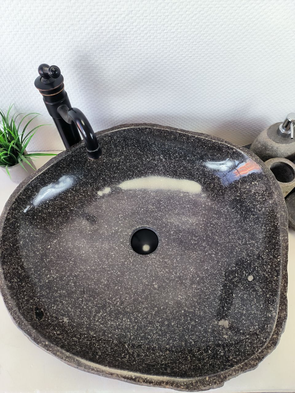 Раковина из речного камня RS-66210 58х55х15 из натурального камня