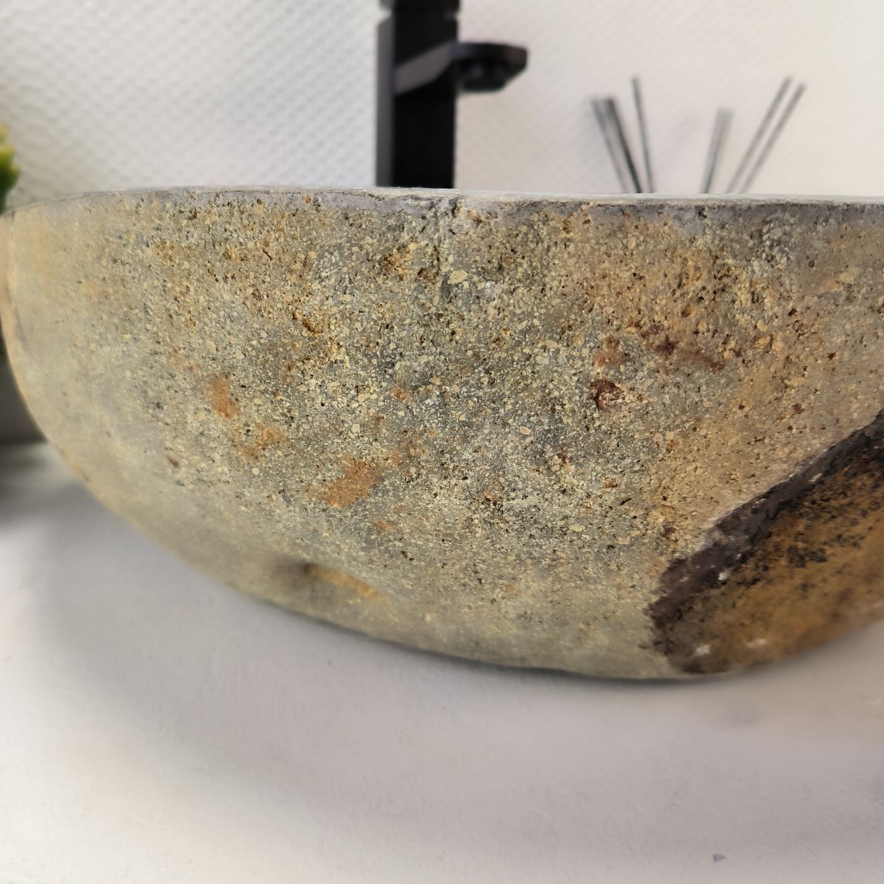 Раковина из речного камня RS-63573 (43*40*16) из натурального камня