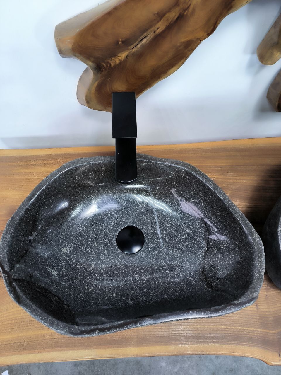 Раковина из речного камня ПАРА! RS-66393 51х35х16 из натурального камня