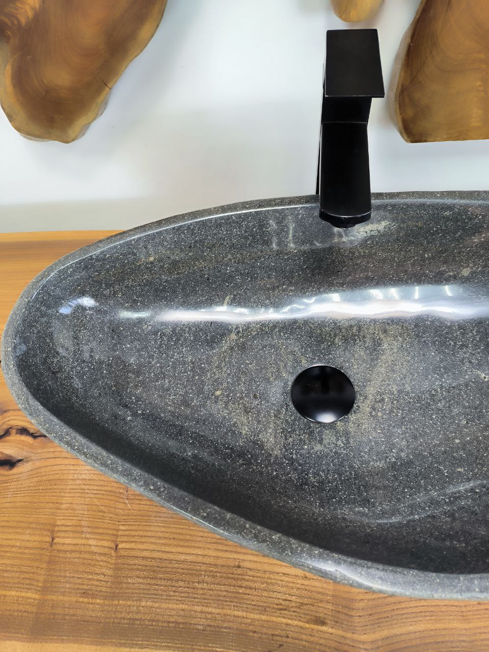 Раковина из речного камня RS-66527 59х36х15 из натурального камня