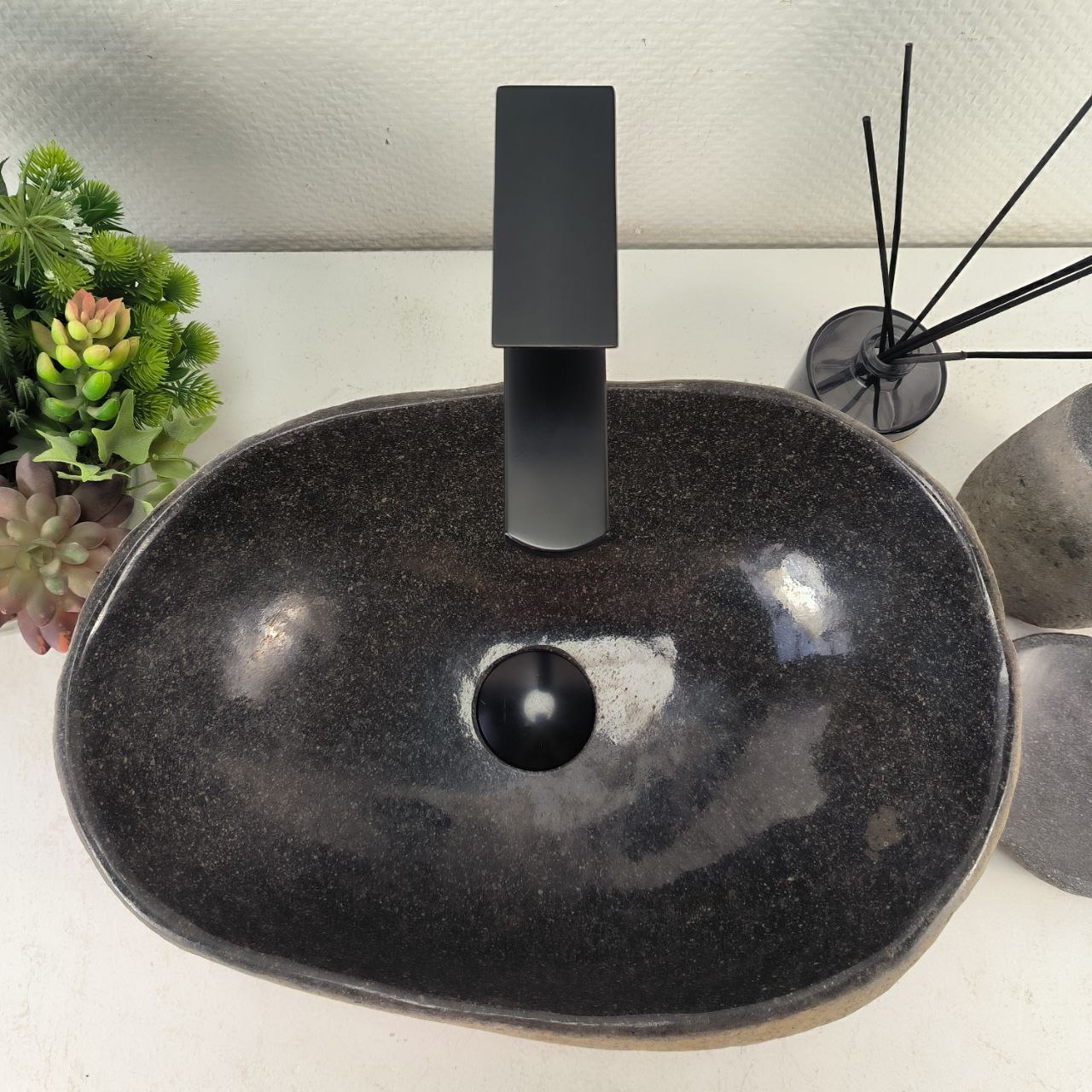 hrdfzydybsgh0bthbwr13w75s4iybch2