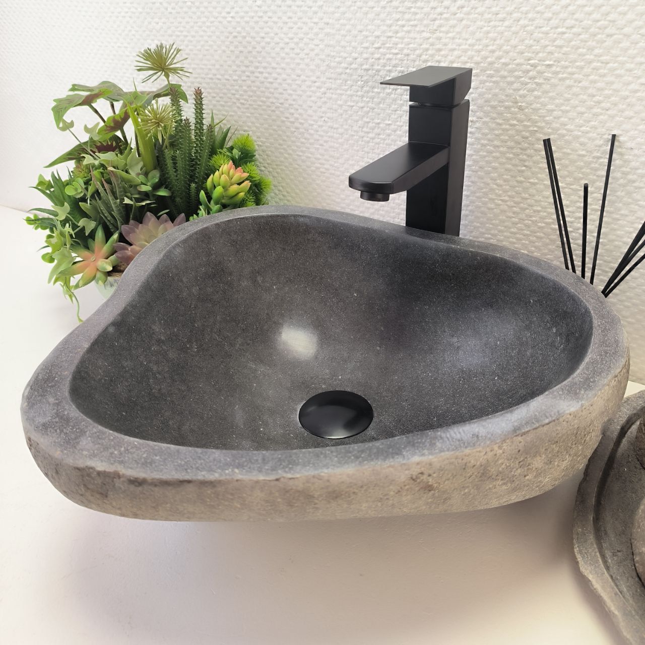 Раковина из речного камня RS-63886 (43*39*15) из натурального камня