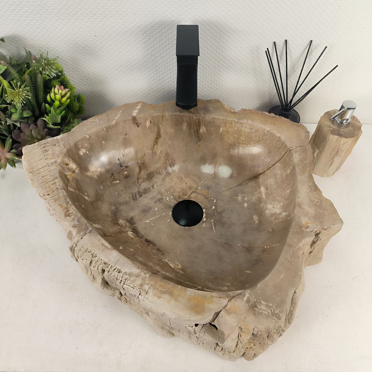 fnrtq6o0j6cgf62tkgjoh5r57437yvje