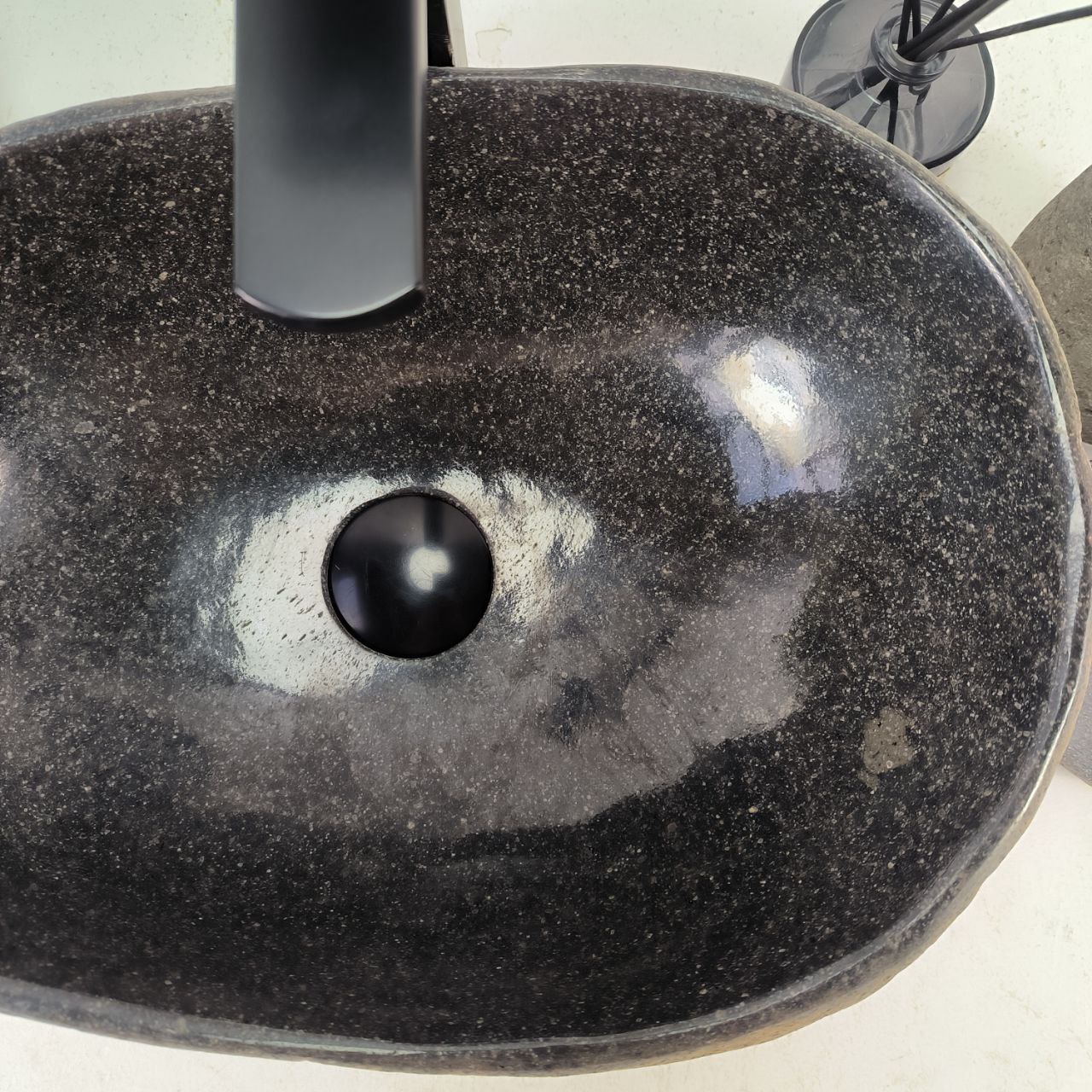 j2ege7oihximuwud4vt9sv9z6dqn1sna