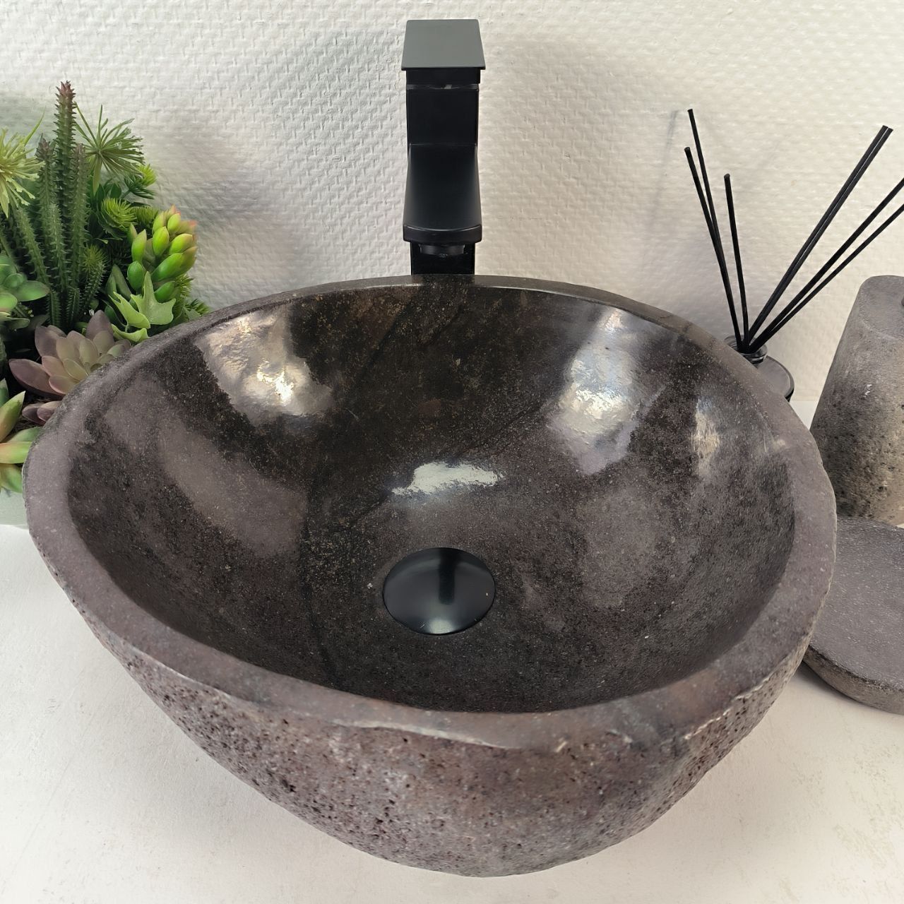 Раковина из речного камня RS-65265 39*35*15 из натурального камня