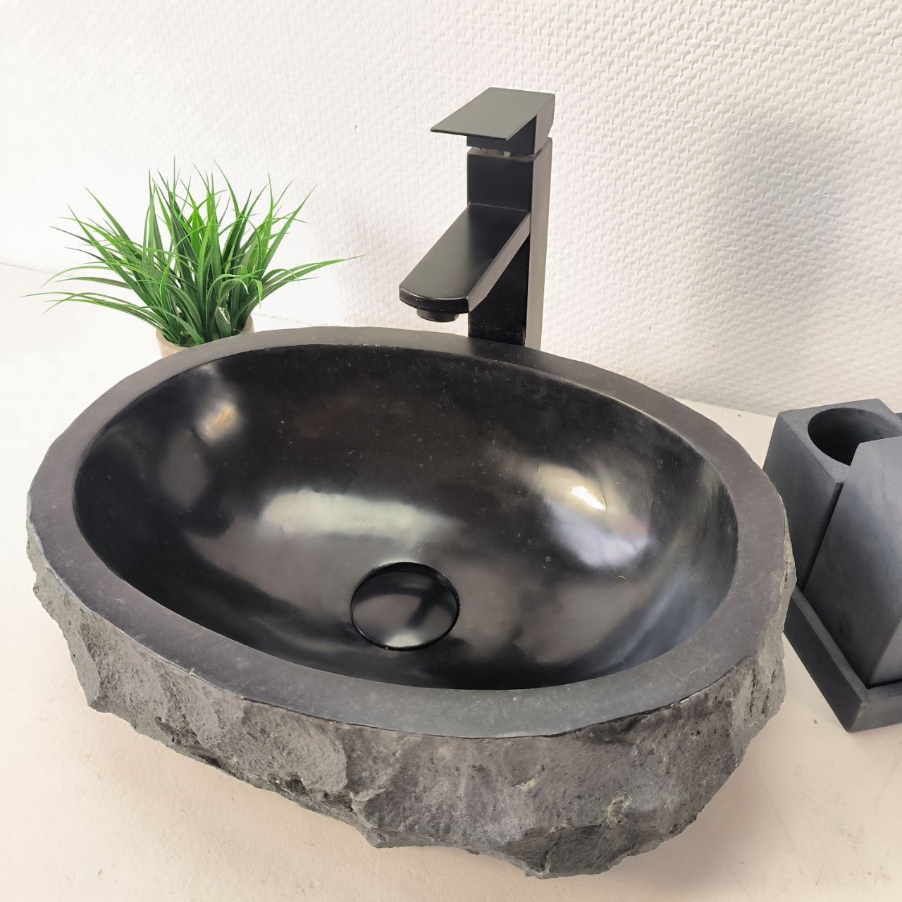 Раковина из андезита Erozy Black EA-66106 42*31*15  из натурального камня