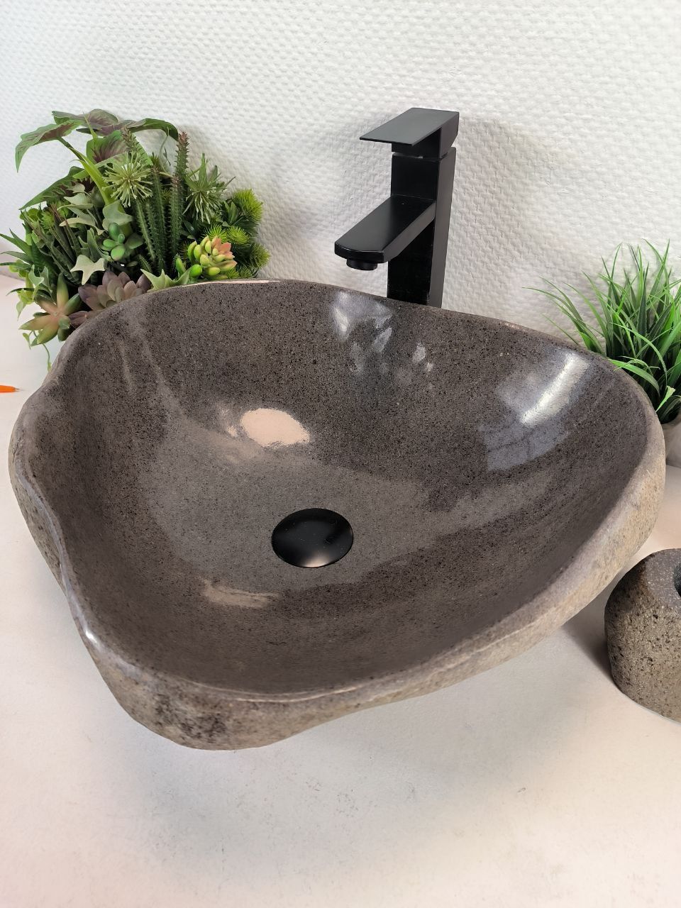 Раковина из речного камня RS-65622 47*40*15 из натурального камня