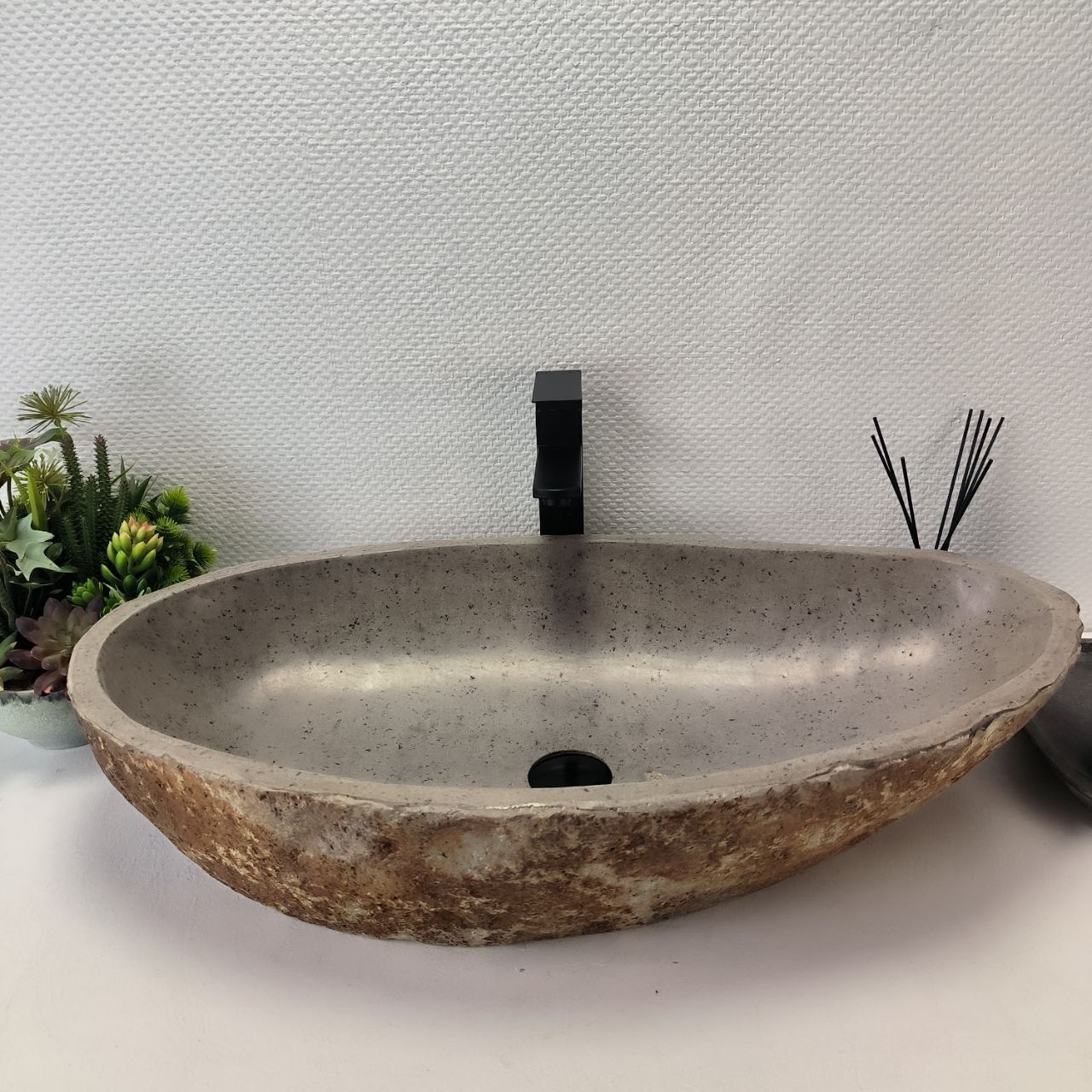 Раковина из речного камня RS-63631 (77*40*15) из натурального камня