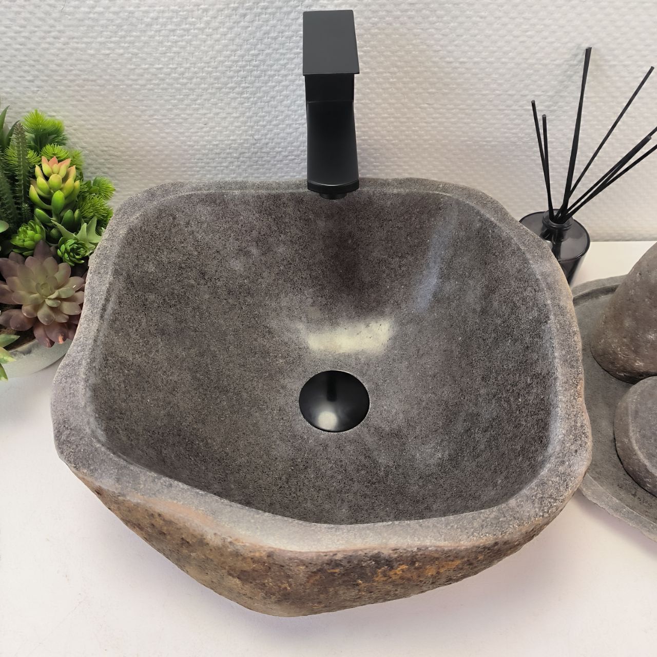 Раковина из речного камня RS-63477 (40*37*15) из натурального камня