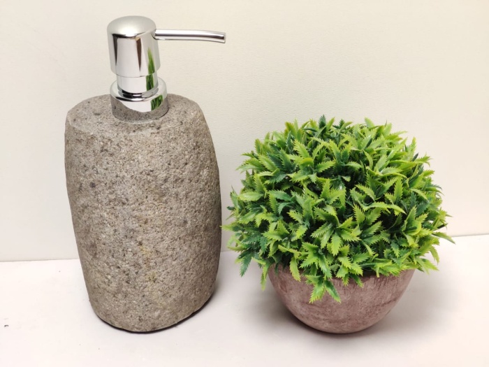 810ebfdd-f9f8-44b0-c375-65b9b2cba956