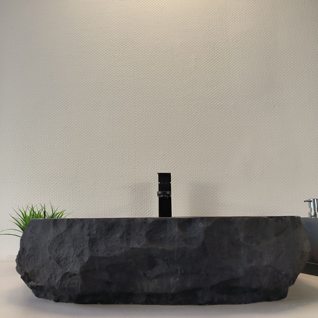Раковина из андезита Erozy Black EA-64852 60*41*16 из натурального камня