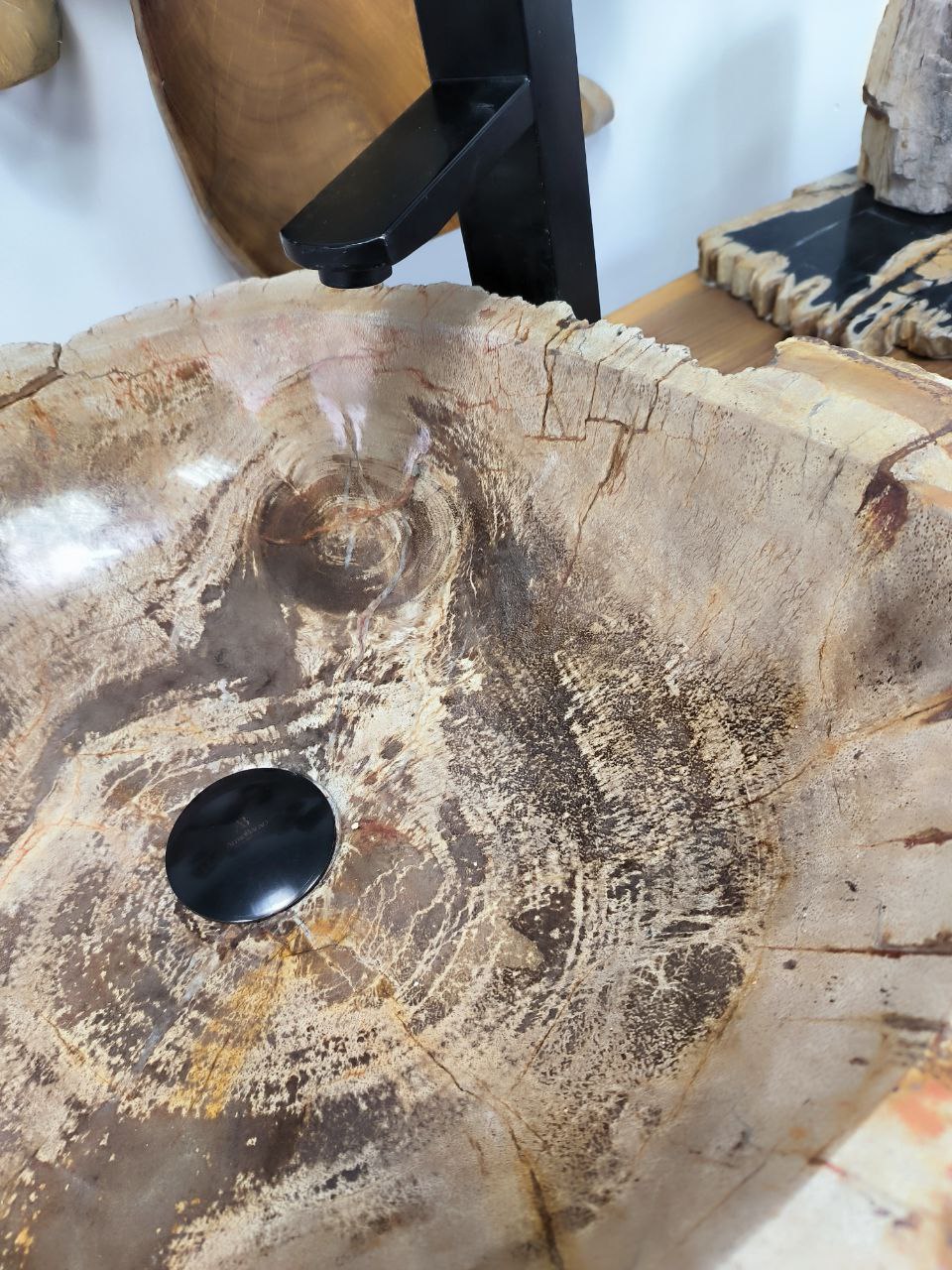 1b605431-3158-43b3-a57c-91634c915692